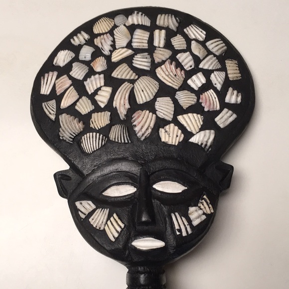 Wood African Statue Hand Made Decorated with Shells - Picture 2 of 8